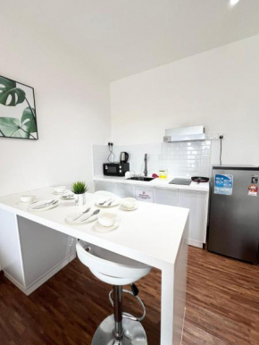 K Avenue DELUXE STUDIO 4-5PAX 5MIN TO KKIA